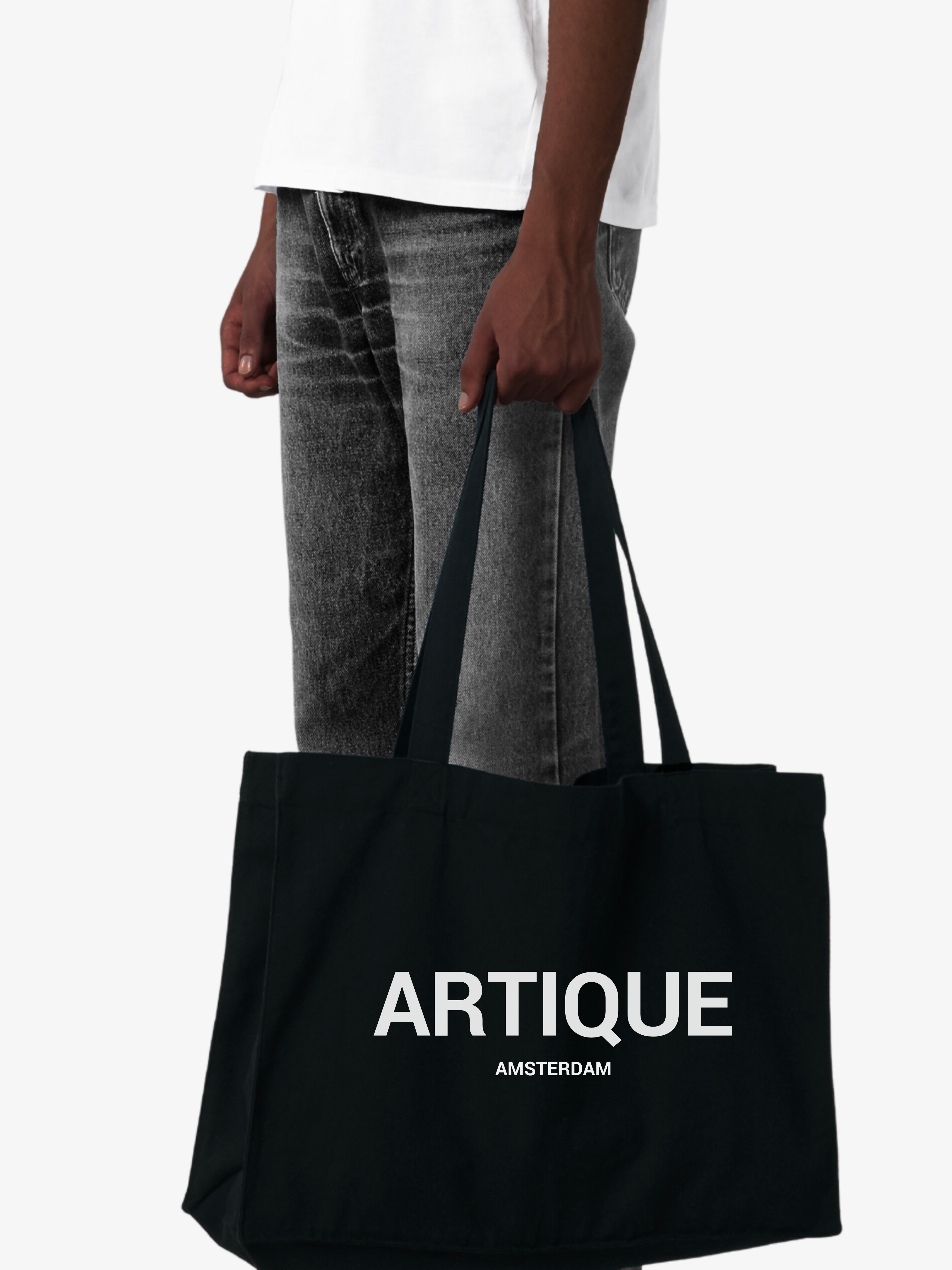 SIGNATURE TOTE BAG