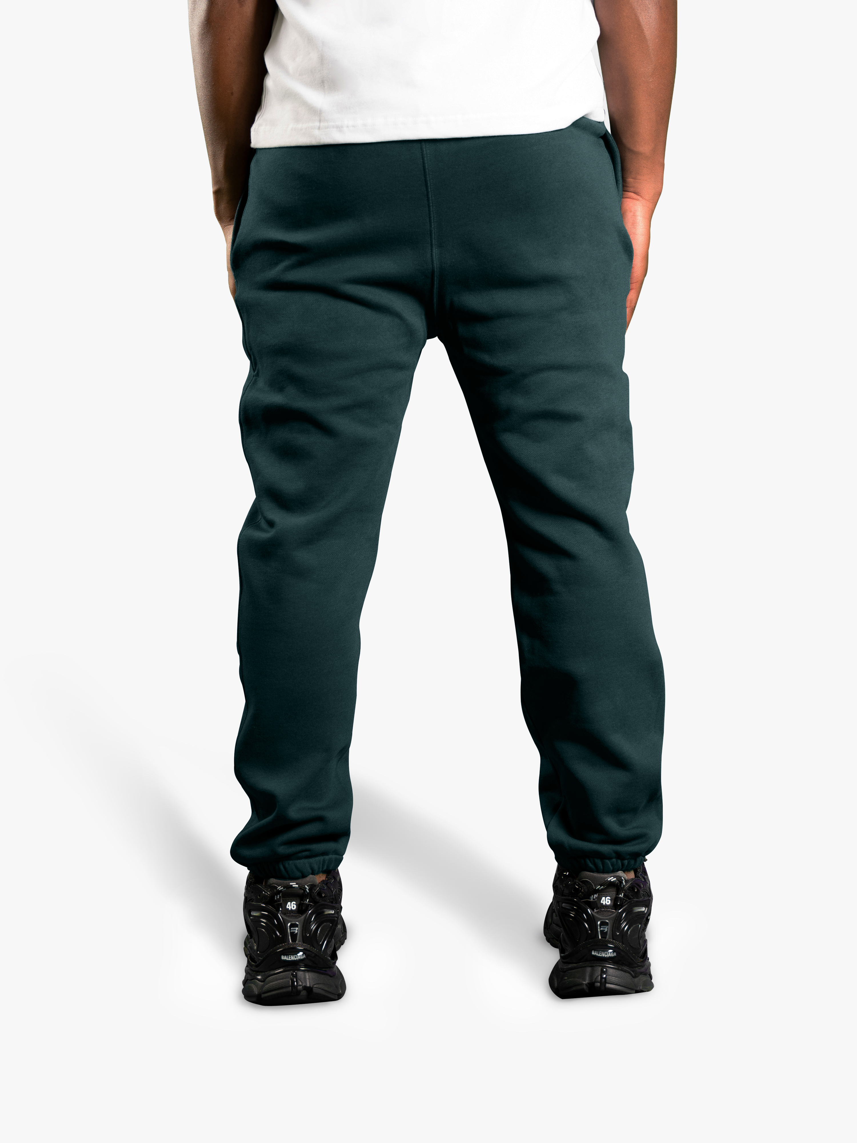 SIGNATURE SWEATPANTS